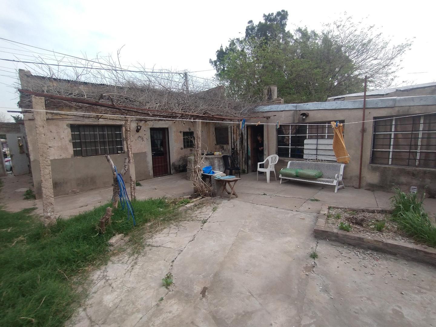 CASA EN ESQUINA AVENIDA CON GRAN CIRCULACION