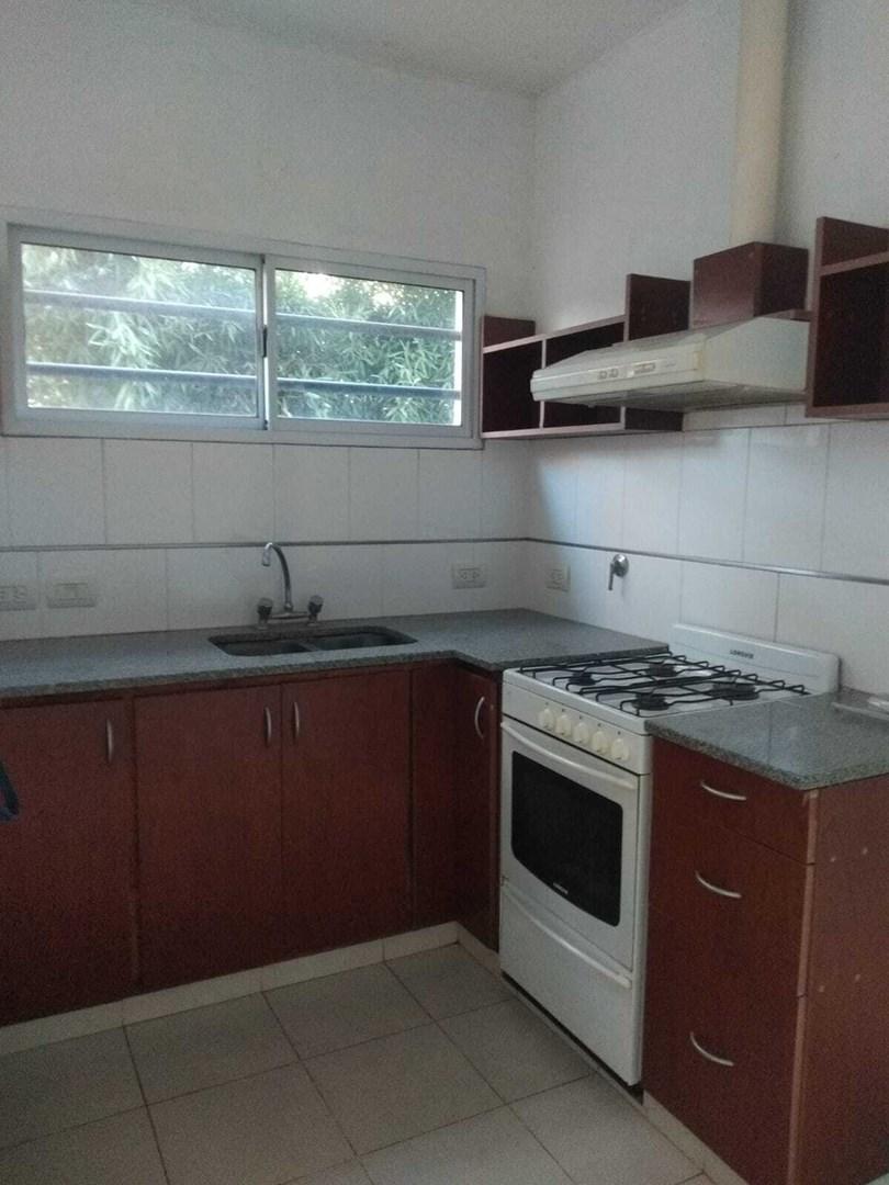 Casa en Alquiler en City Bell, $ 600.000