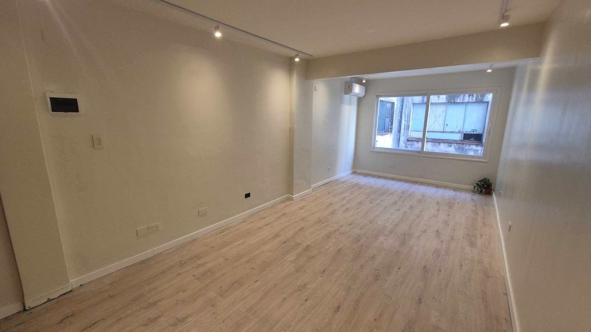 Oficina refaccionada a nueva con aire acondicionado