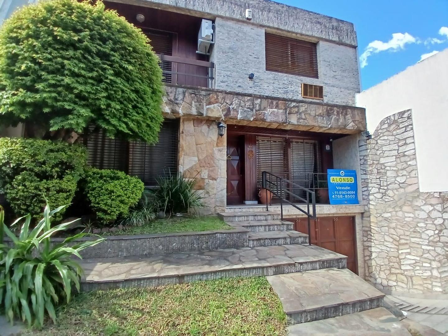 Casa tipo americana zona Agustiniano