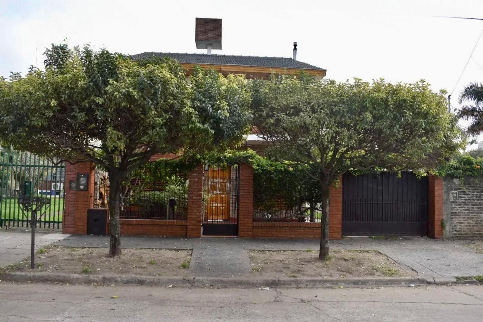 Casa de 5 Ambientes -Villa Udaondo