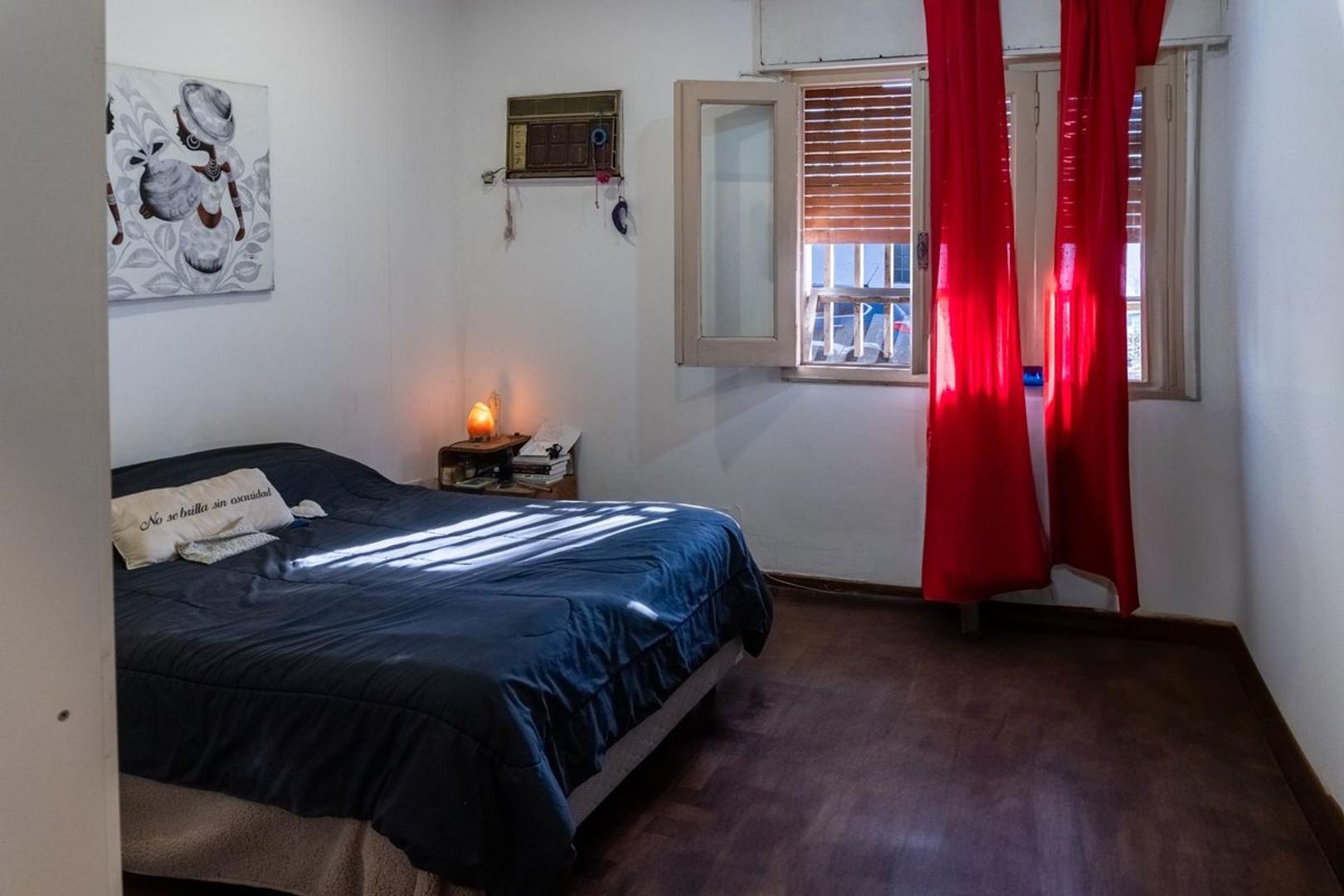 CASA EN VENTA 2 DORMITORIOS CON TERRAZA