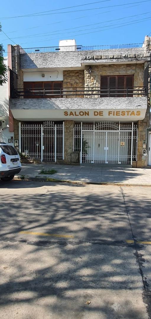 Casa 4 amb, salón en Planta baja fondo libre