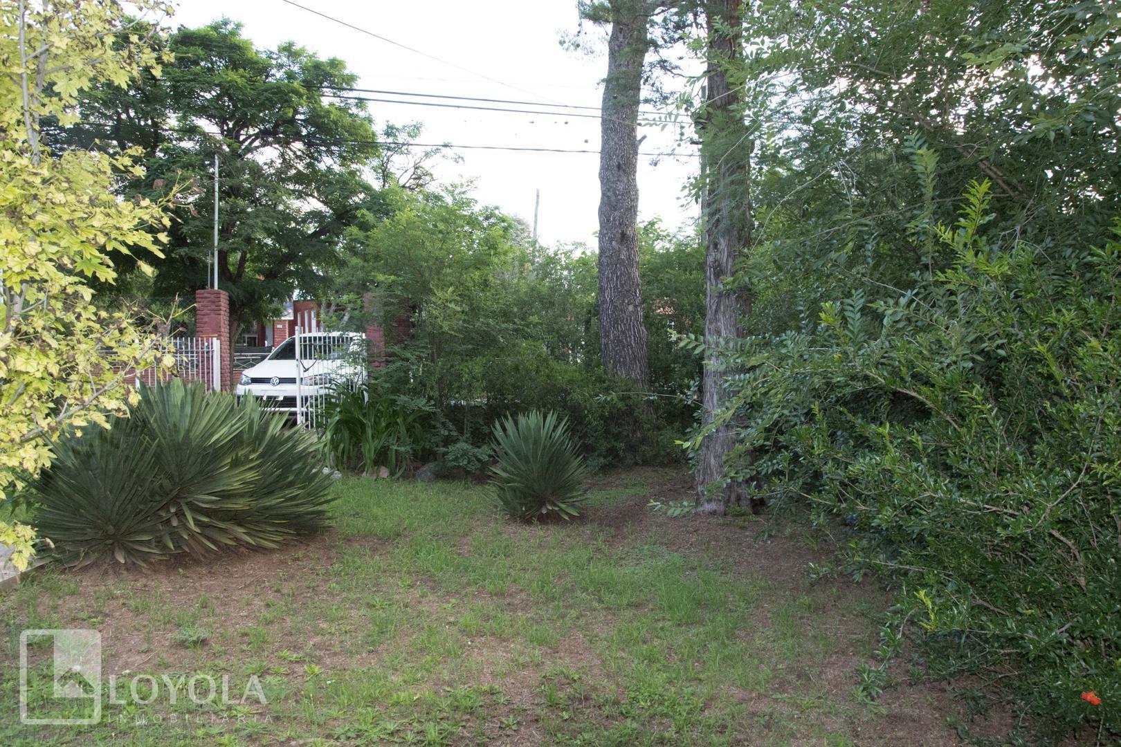 Casa 2 ambientes con 2 baños