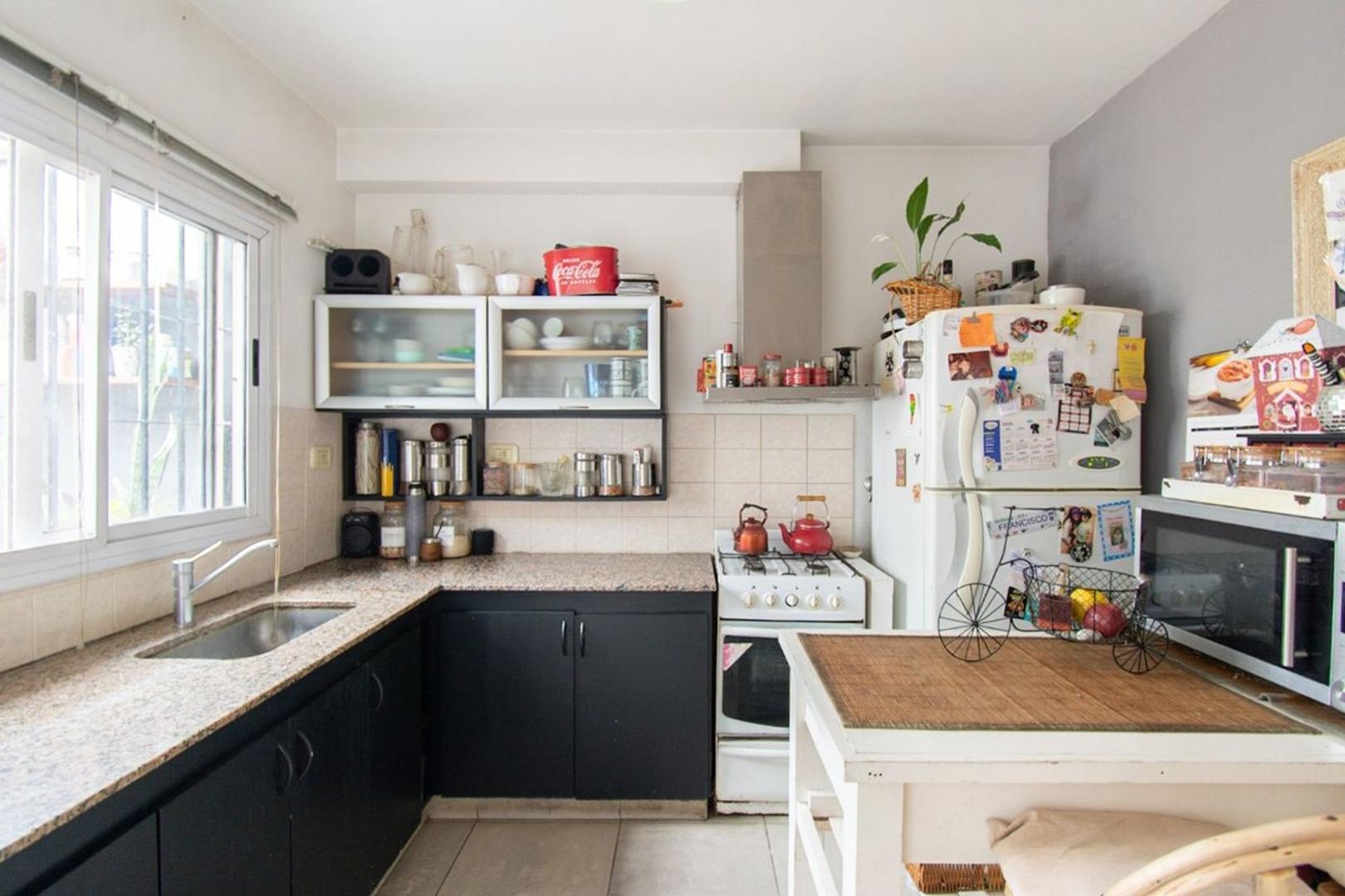 Depto Tipo Casa en Alquiler con 1 cocheras