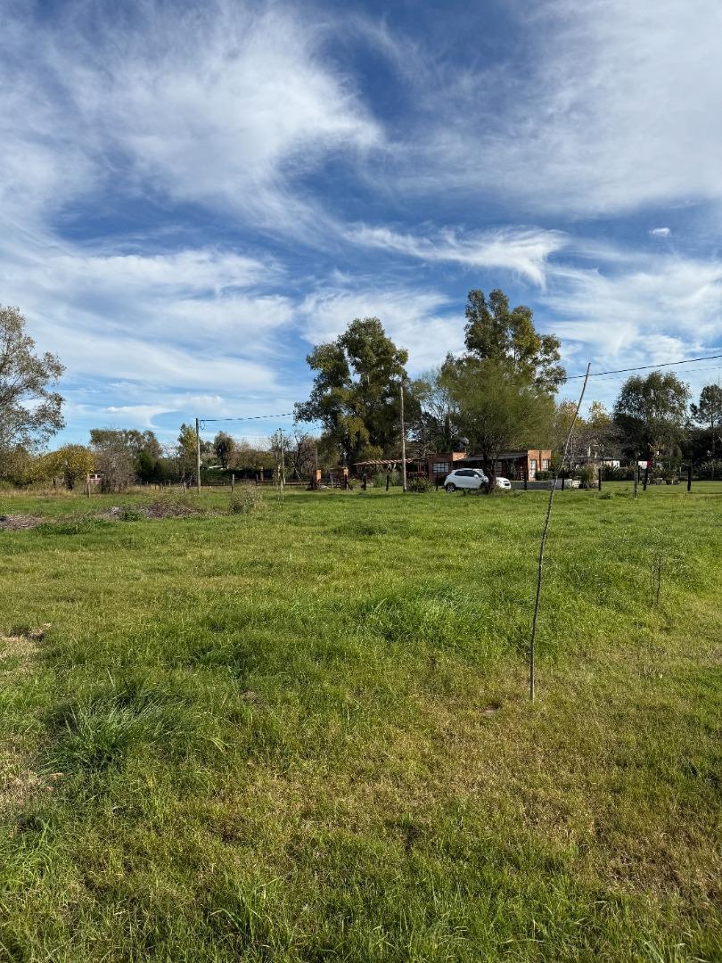 Terreno 968 m2 en pueblo turístico. Apto crédito. Villa ruiz