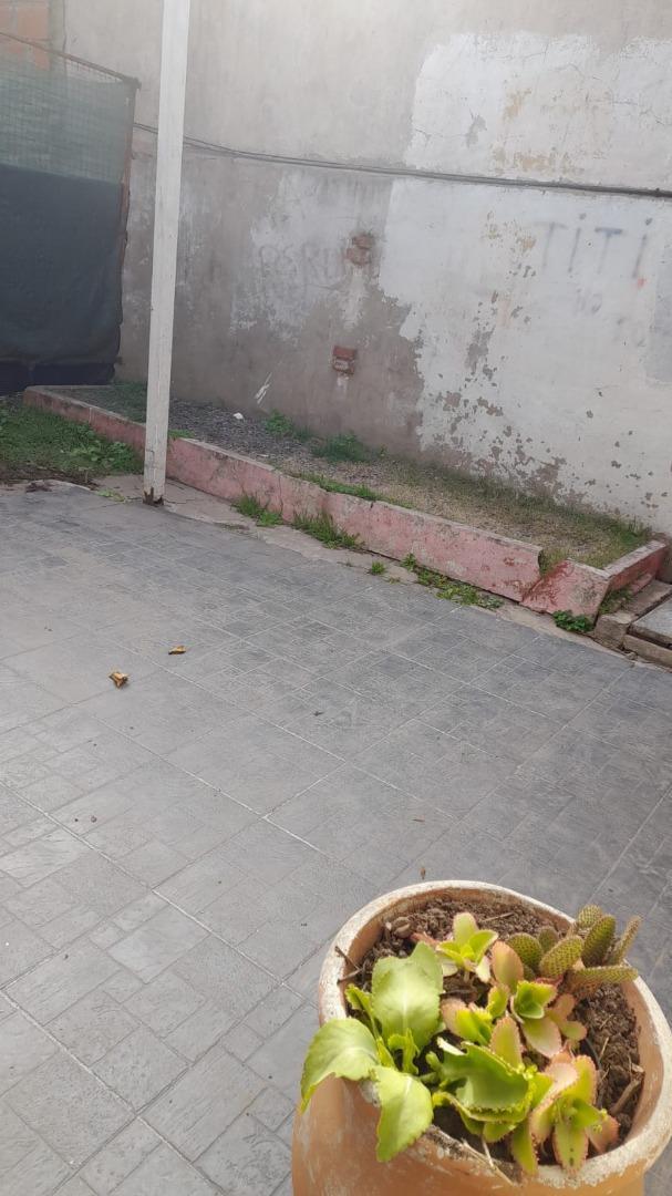 Casa 11 ambientes con 4 baños