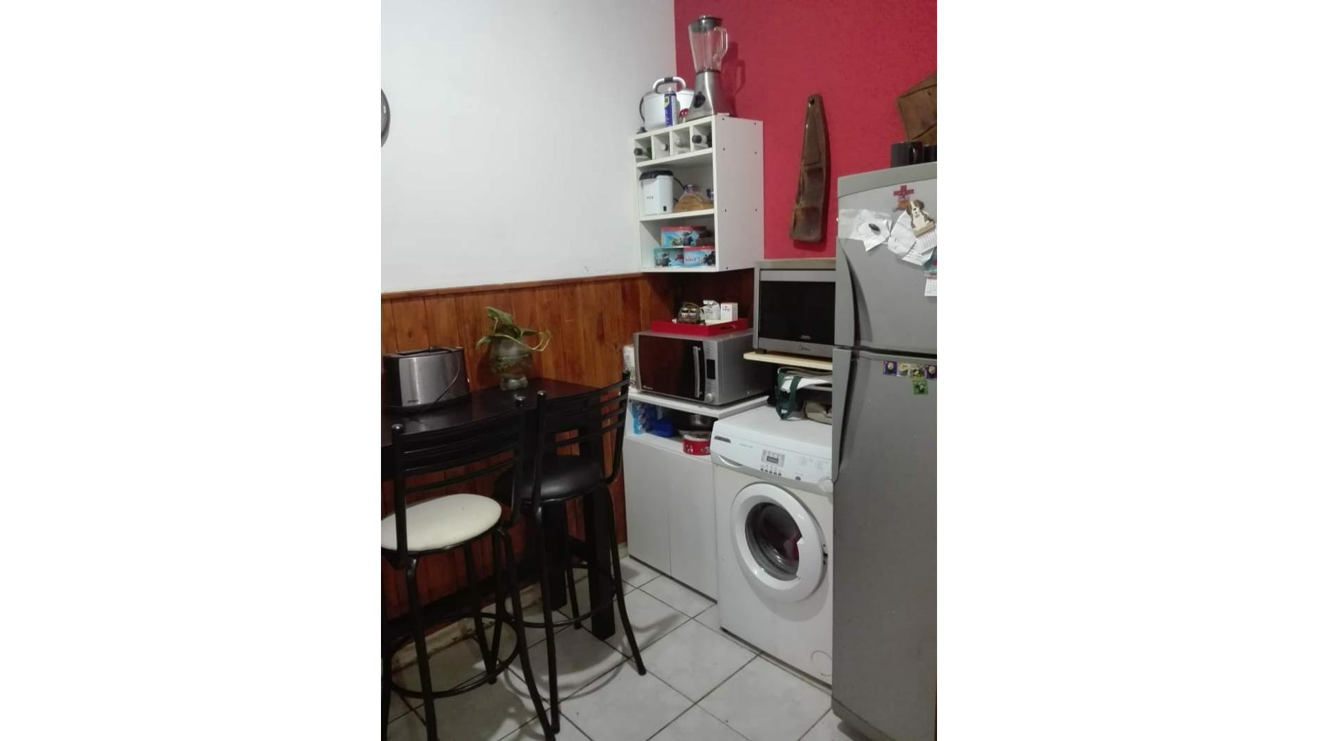 Depto Tipo Casa 6 ambientes con 2 baños