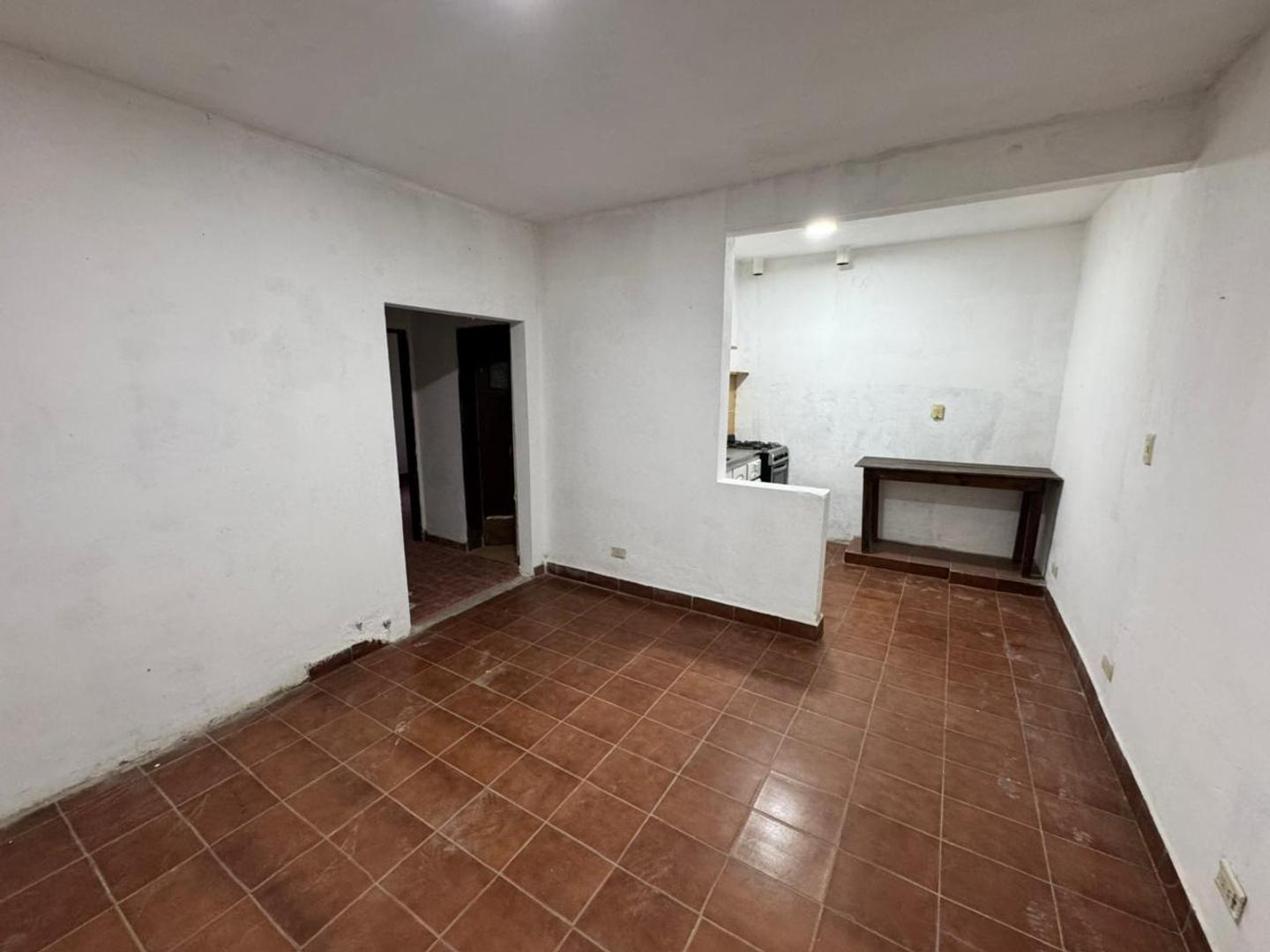 ALQUILER PH - 2 DORMITORIOS -CASTELAR