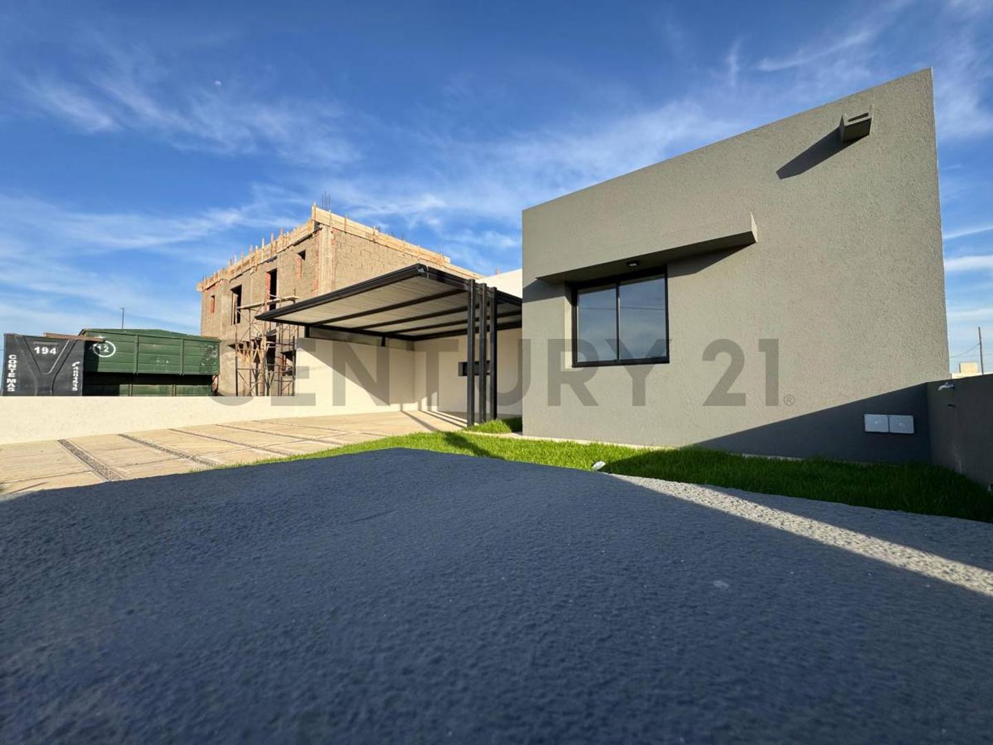 CASA EN VENTA NOBU TOWN 3 DORMITORIOS