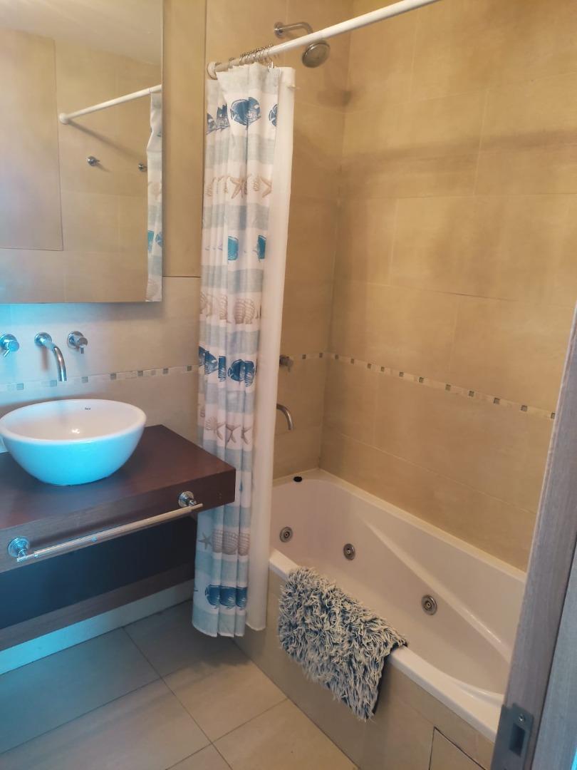 Departamento 2 ambientes con 2 baños