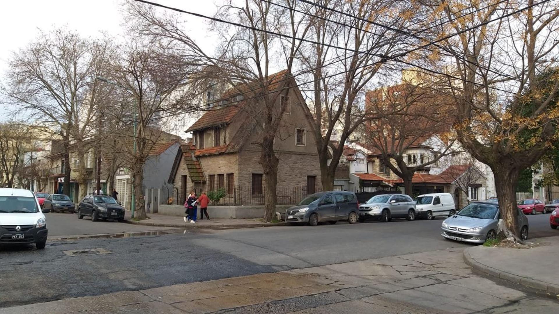 Chalet - Salta esq 3 de Febrero