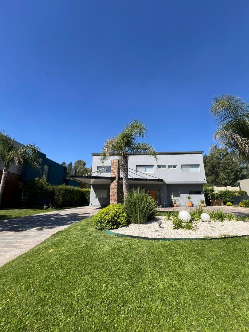 Casa en Venta de 6 dormitorios