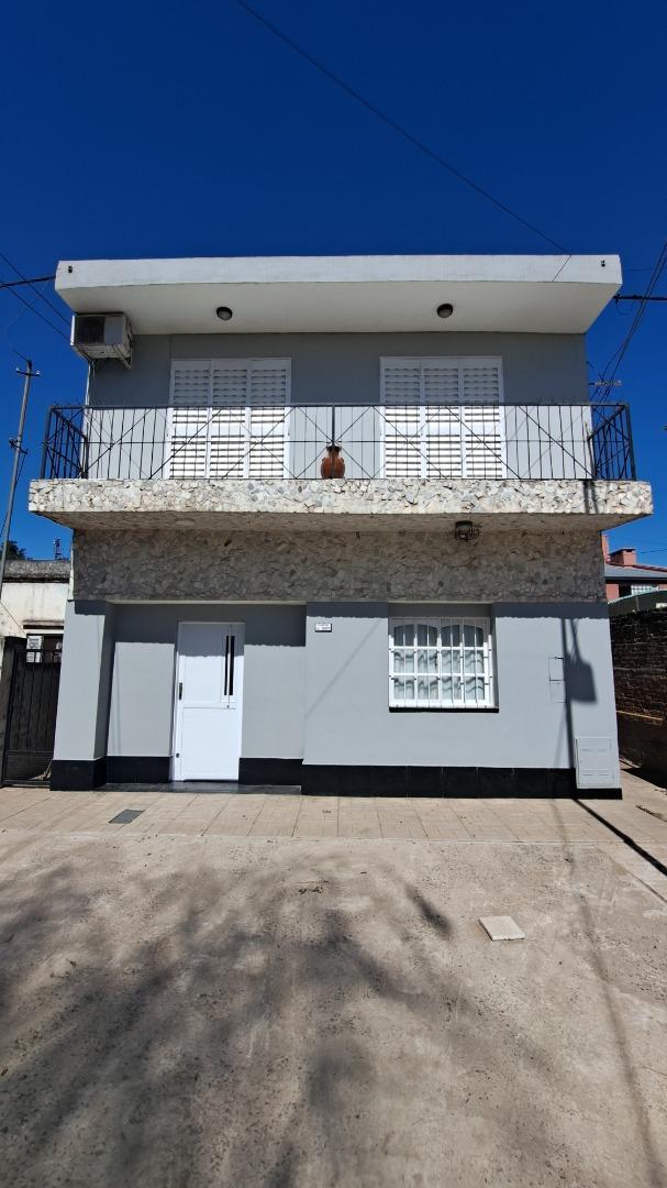 IMPECABLE CASA FAMILIAR