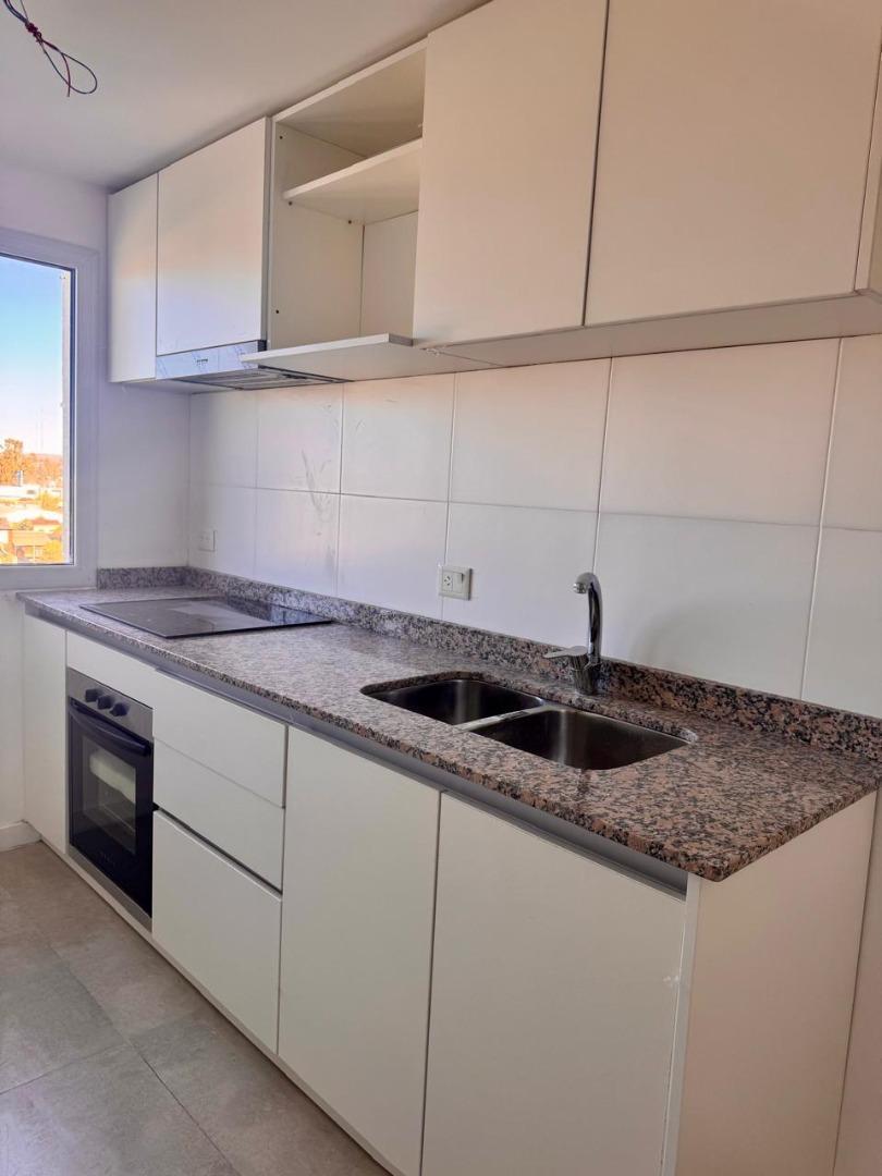 Venta Depto 1 Dorm Con Cochera Calle Mitre 900