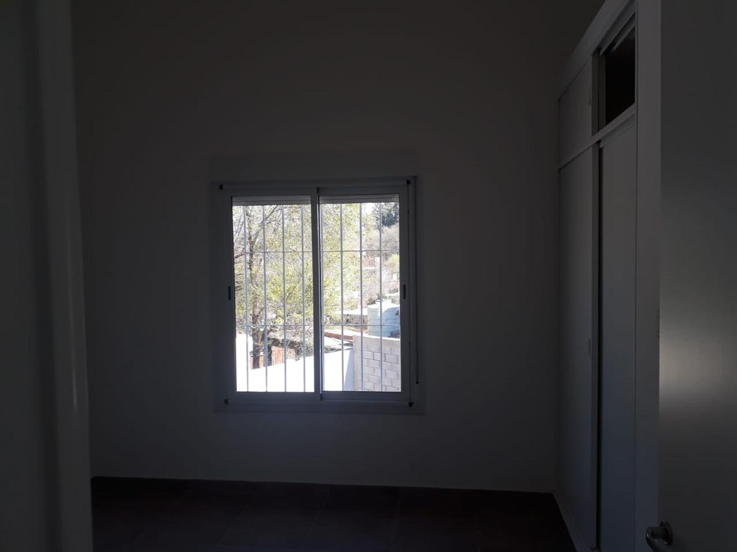 SALDAN -  2 DORM 2 B JARDIN, PATIO. EXCELENTE