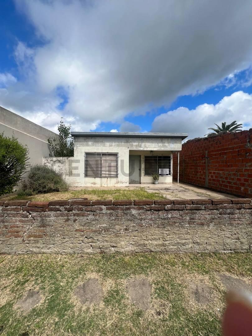 LOTE EN GONNET EN VENTA, LA PLATA, 24  E/ 511 Y 512