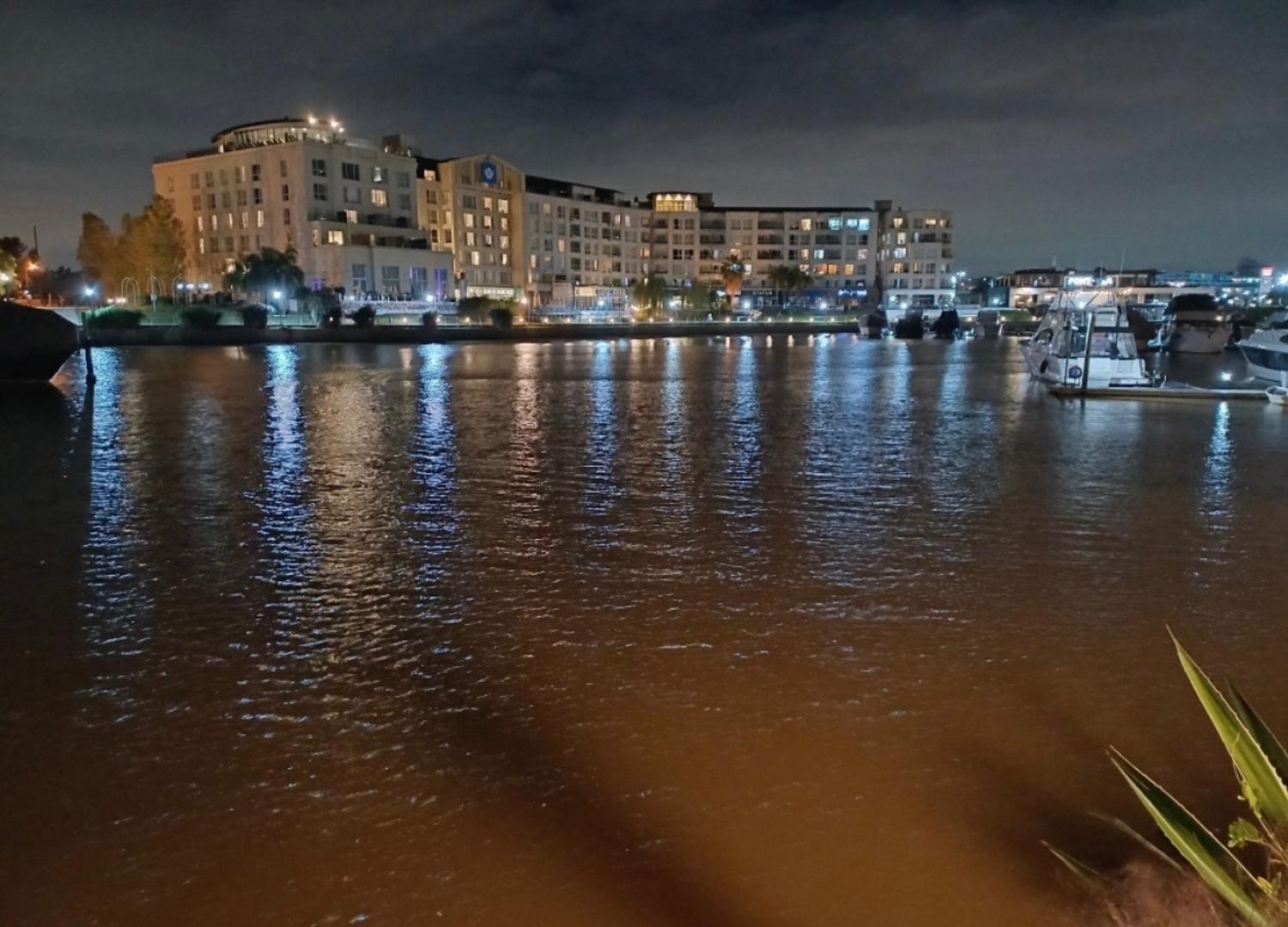 Avenida De Los Puertos , Piso 2