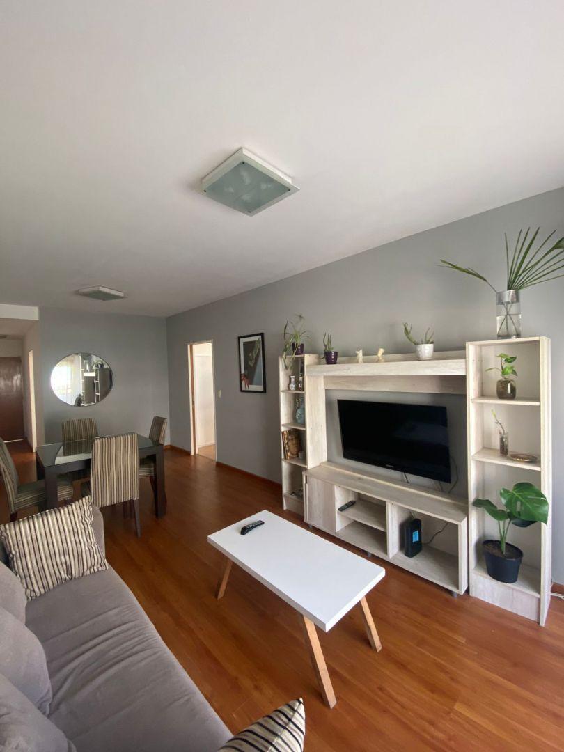 Amplio 2 ambientes en Caballito