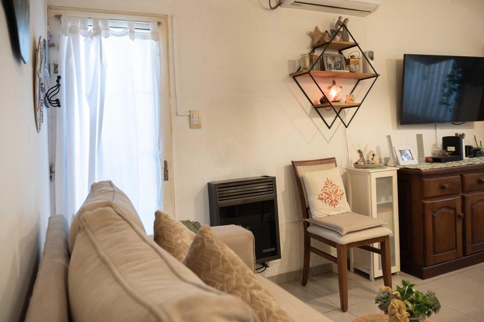 Depto Tipo Casa en Venta 53 años