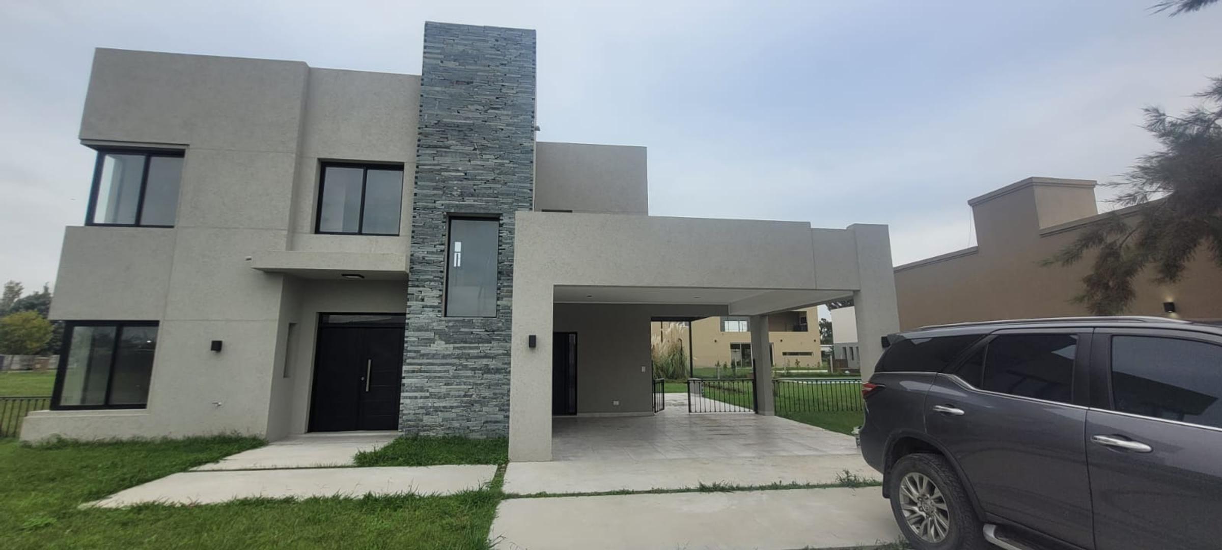 Casa en venta en Country  en Solar de Álvarez Barrio Privado