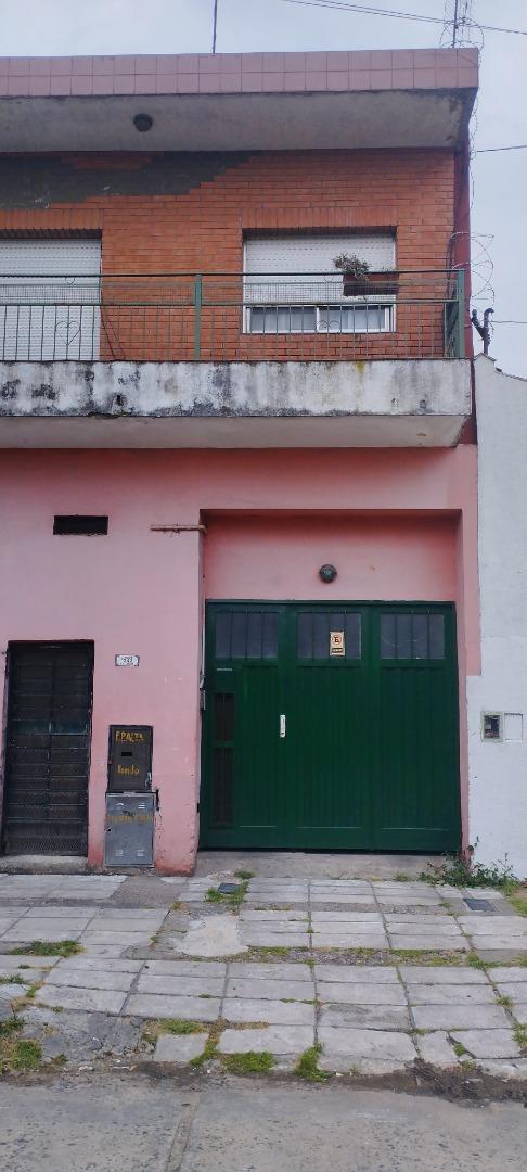 DEPOSITO BIEN UBICADO