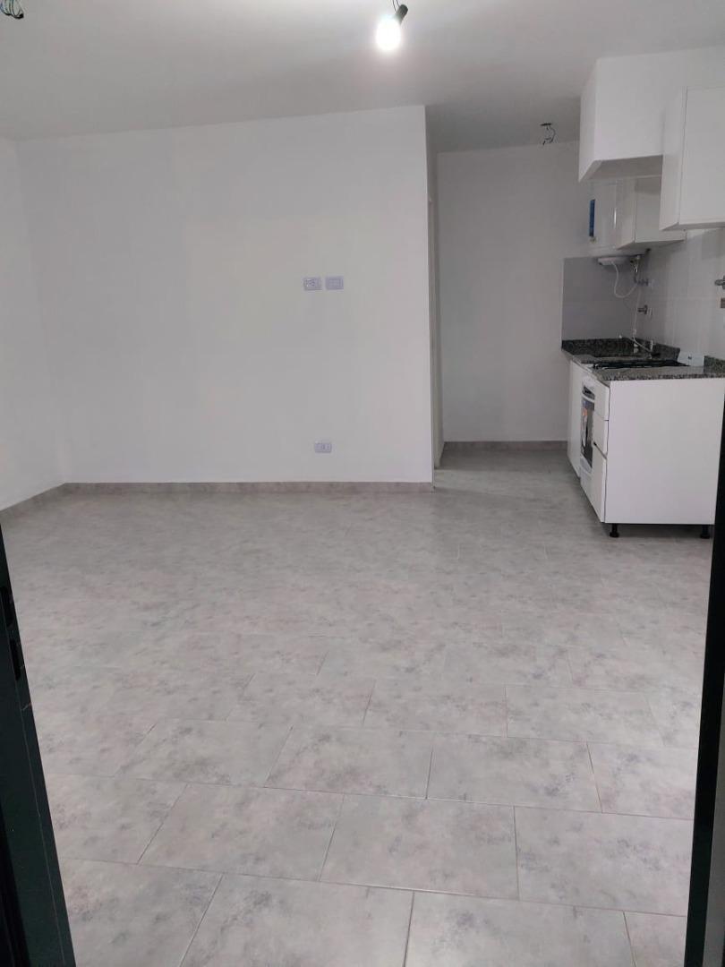 DEPARTAMENTO MONOAMBIENTE CON TERRAZA Y COCHERA EN ALQUILER