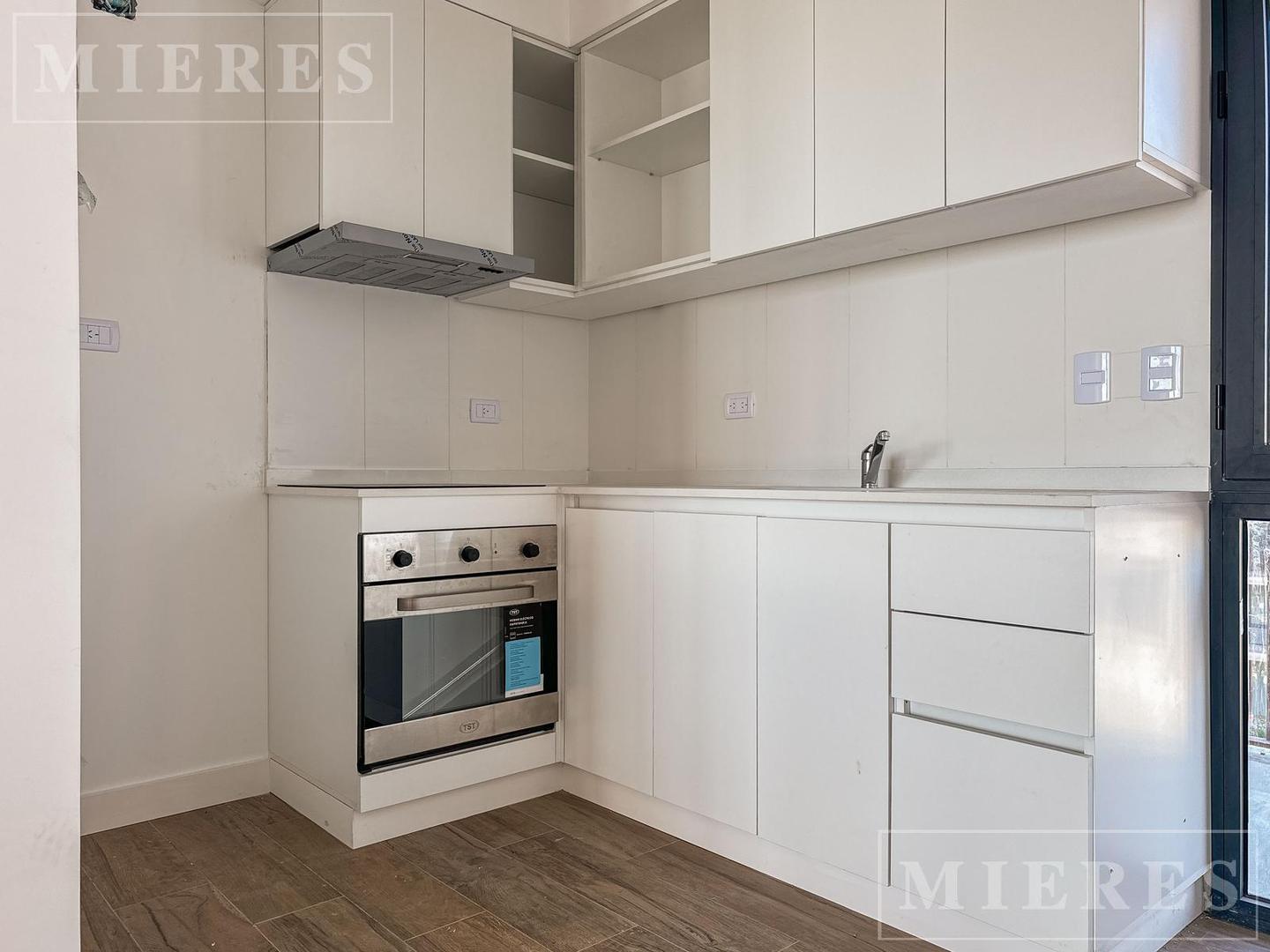 Departamento en Alquiler con 1 cocheras