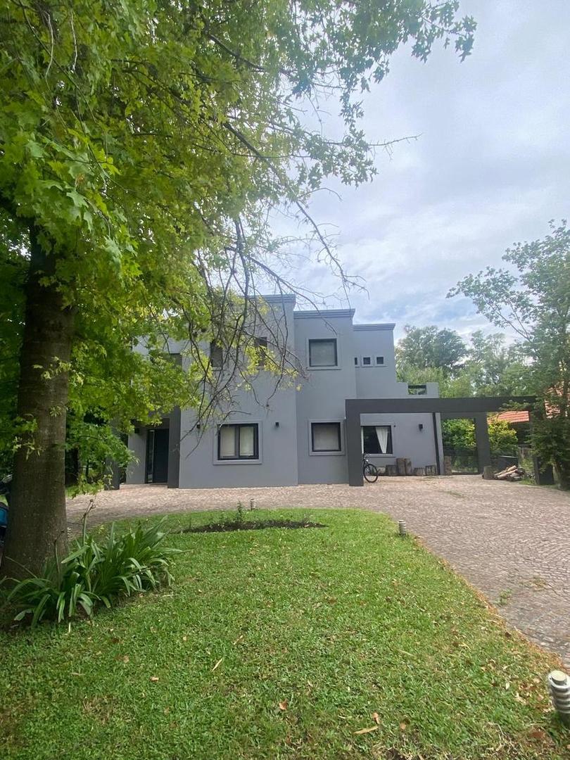 Casa en venta en Barrio La Peregrina, Pilar, GBA Norte - 4 ambientes