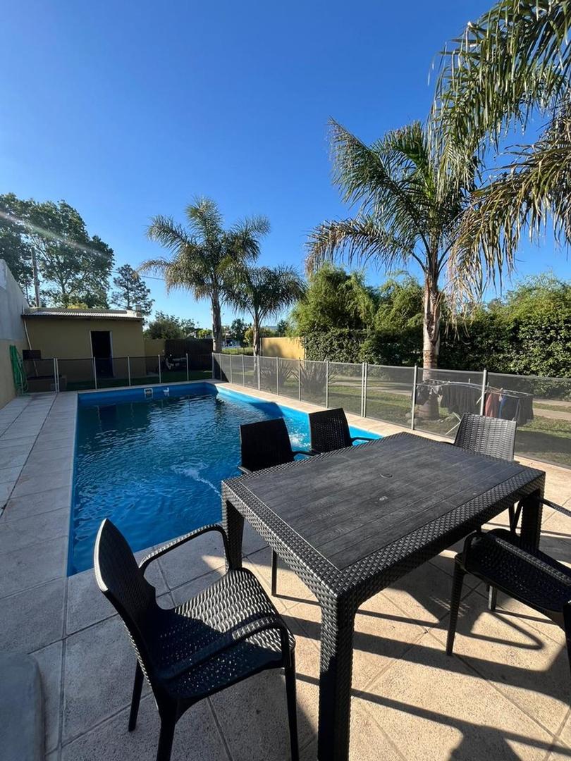 Casa 3 ambientes con 2 baños