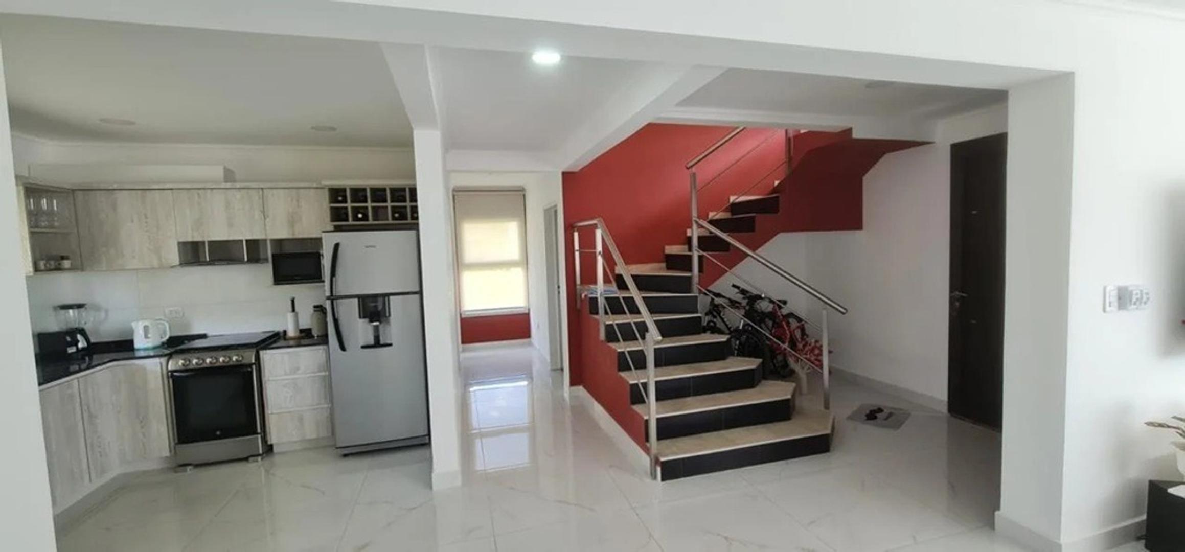 CASA EN LOS BRETES CLUB DE CAMPO