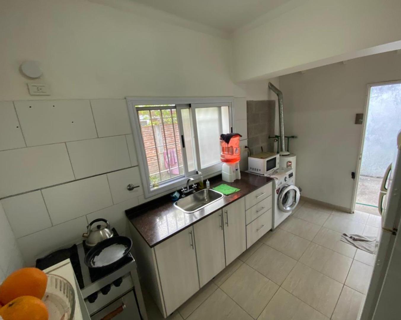 Casa en Venta en Castelar, USD 88.000