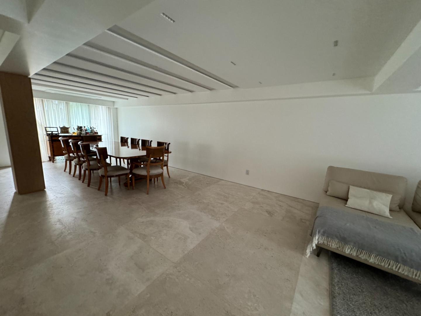 Casa en 3 plantas totalmente amoblada y equipada