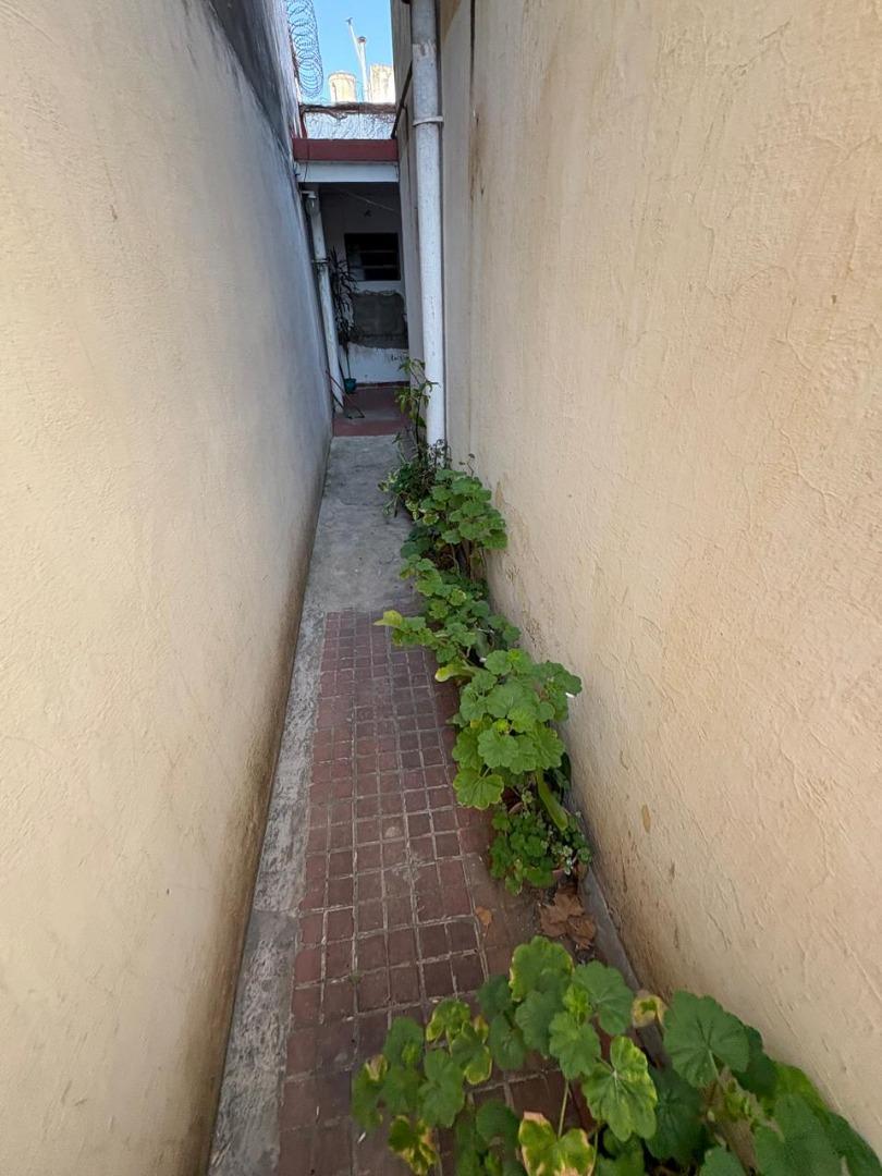 Casa 2 ambientes con 1 baño