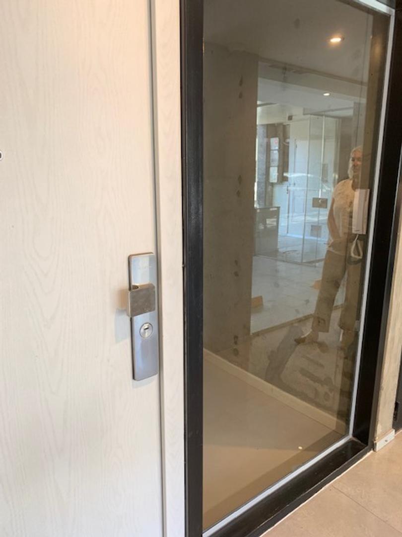 Oficina Zeballos 678 - Planta baja