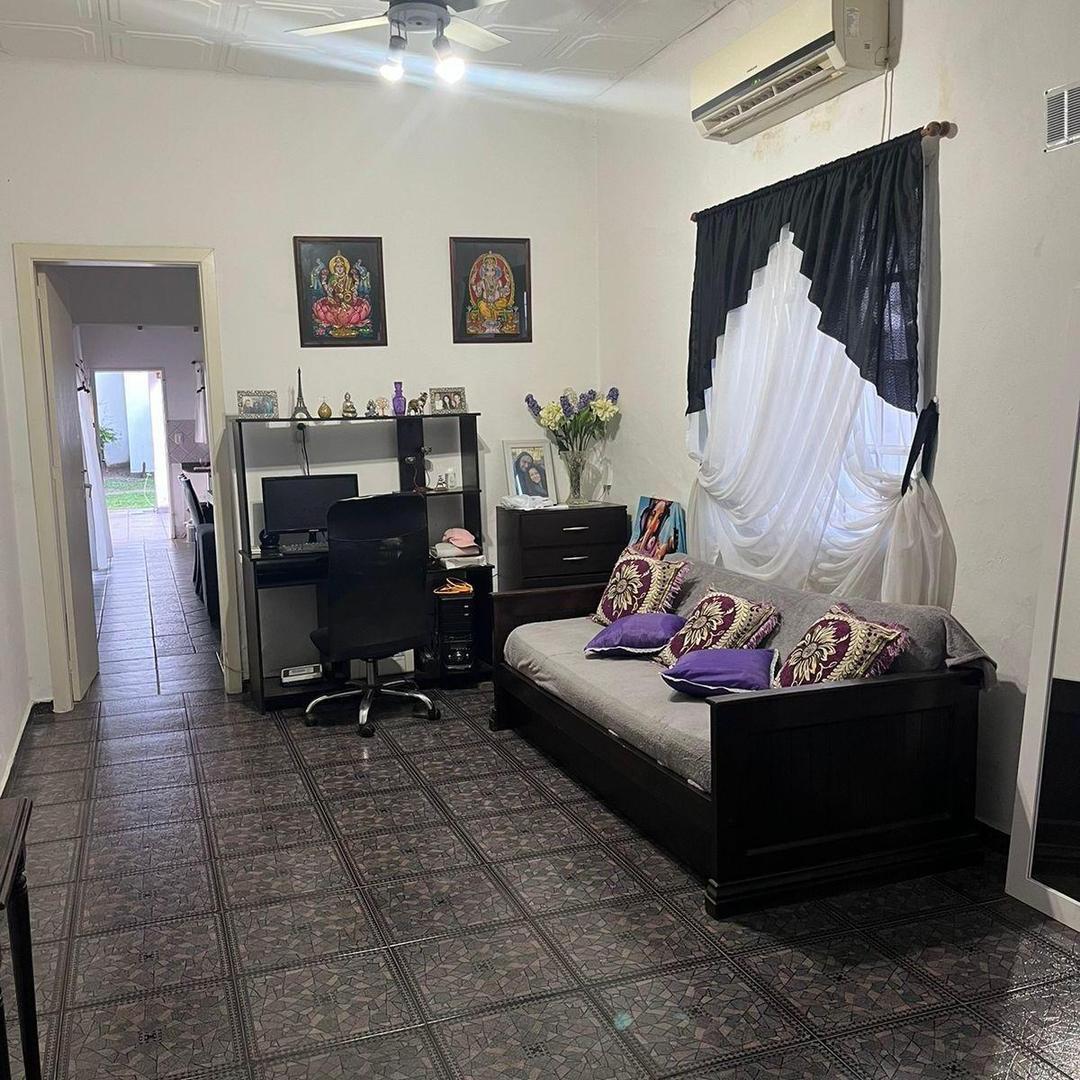 Carlos Pellegrini Al 1400