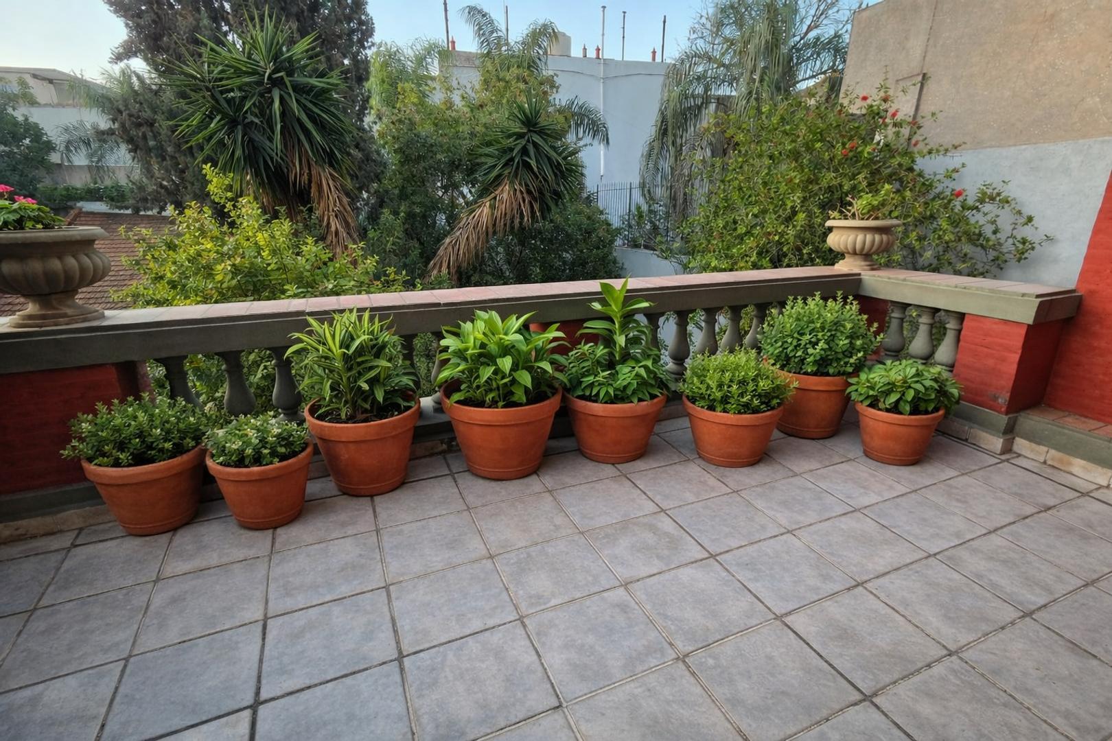 Casa 6 ambientes con 5 baños