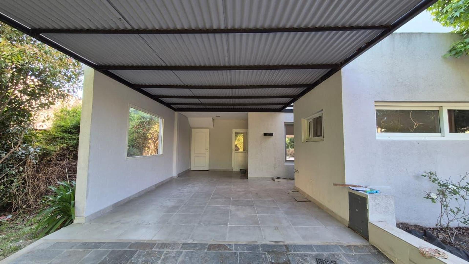 Casa 7 ambientes con 3 baños