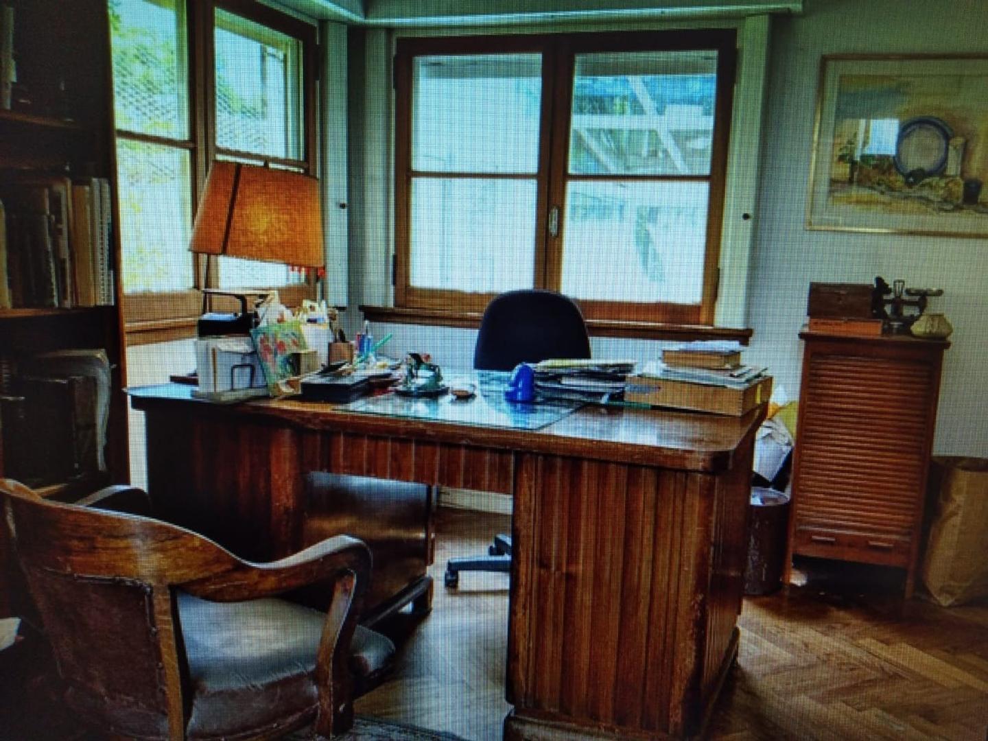 Vende casa de ambientes cómodos,piscina climatizada,parque