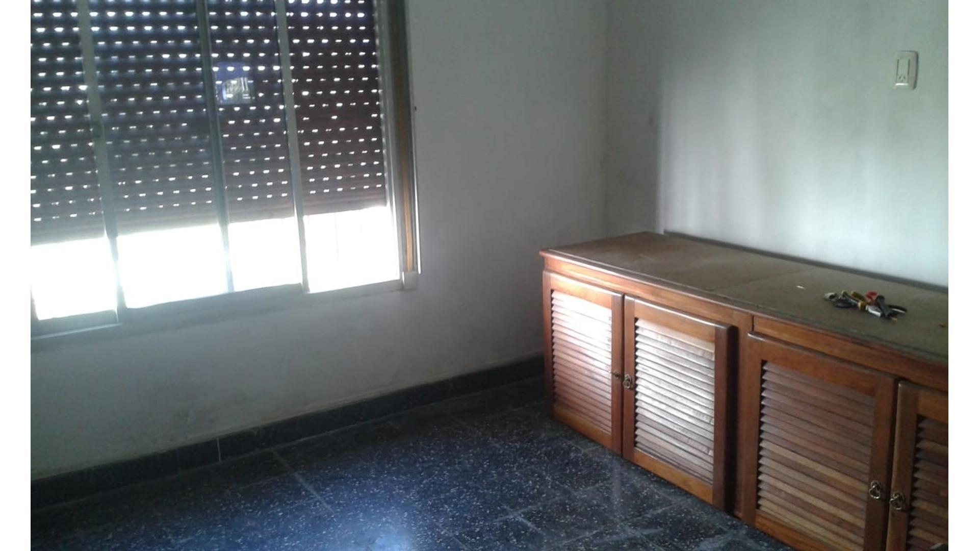 CASA AMERICANA IDEAL DOS FAMILIAS O INVERSION EN VENTA LDZ