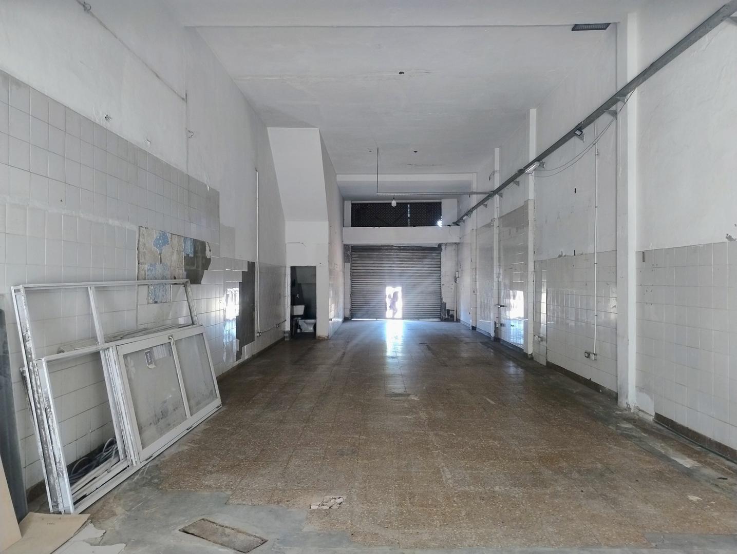 ALQ LOCAL 120M2 EN TIGRE