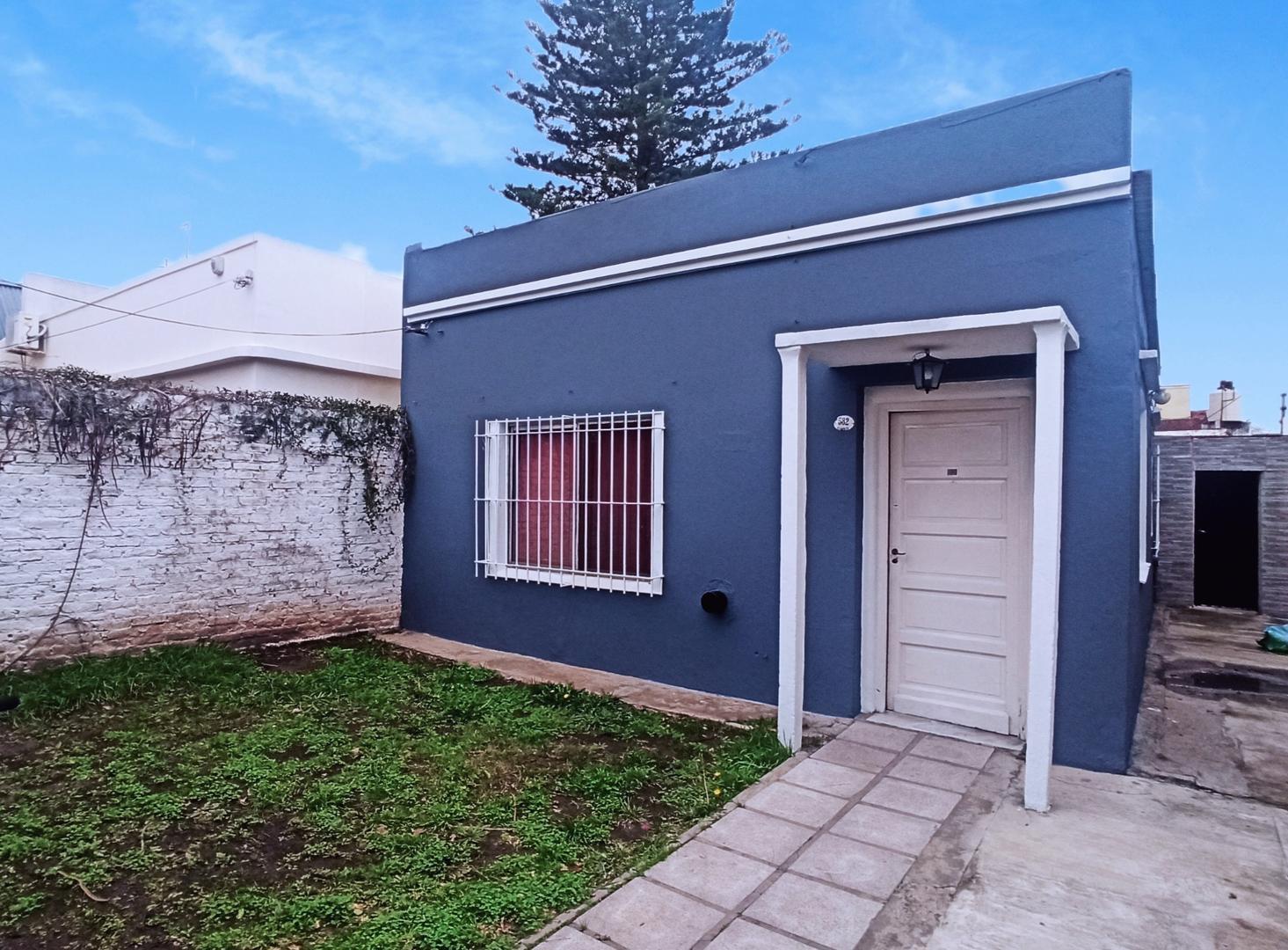 PH al frente planta baja  en Alquiler Boulogne