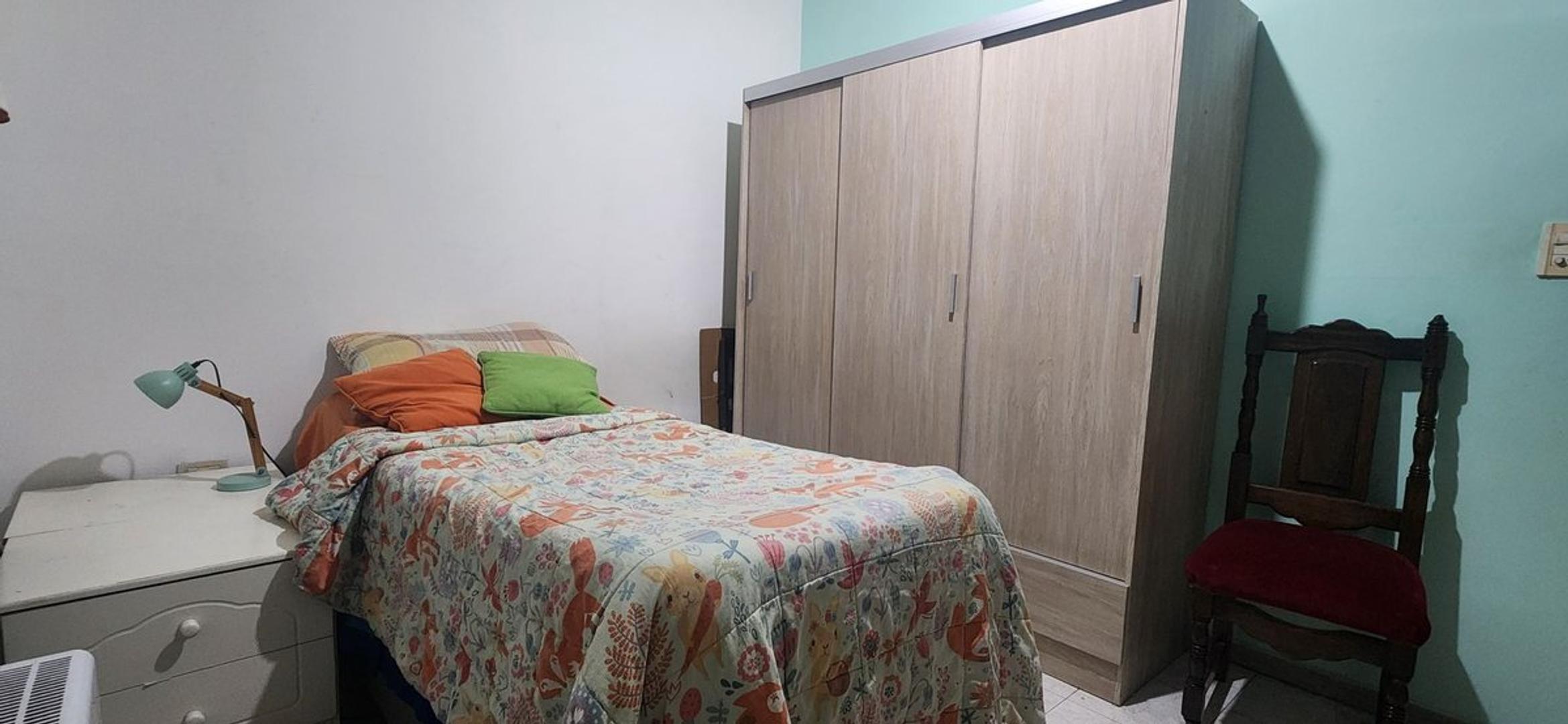 Casa 6 ambientes con 2 baños