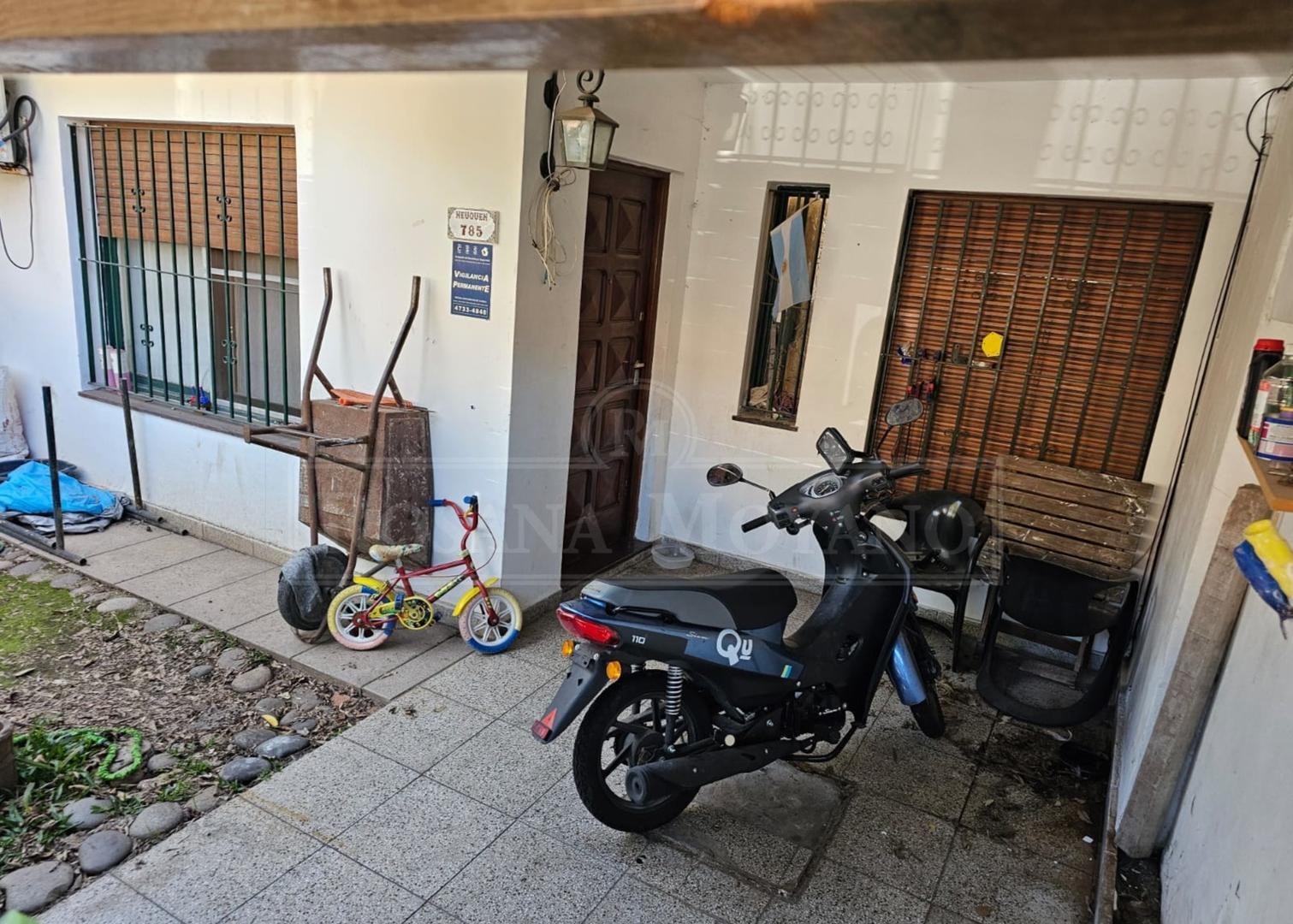 Depto Tipo Casa en Venta con 1 cocheras