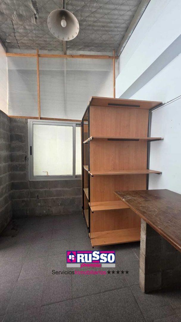 Alquiler local 200m² San Justo