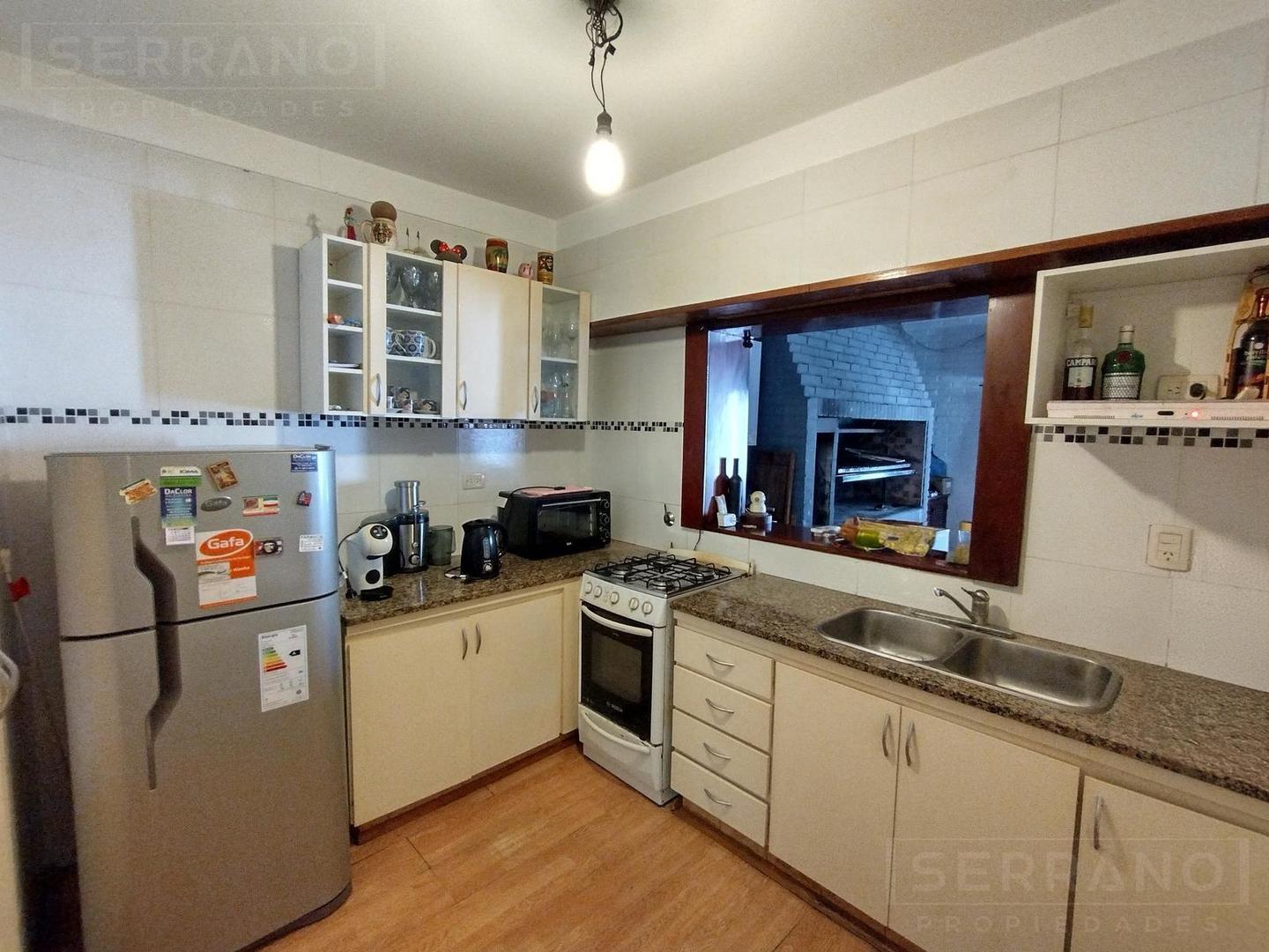 Casa 4 ambientes con 1 baño