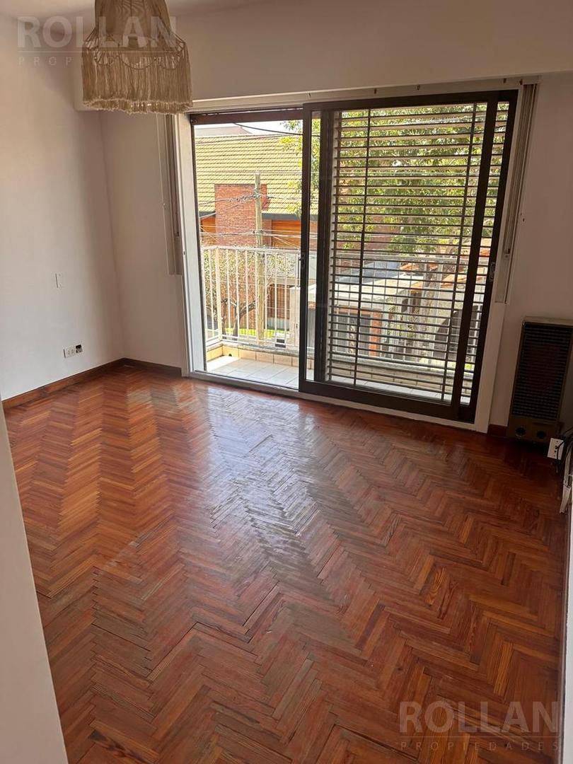 Depto Tipo Casa en Alquiler con 1 cocheras