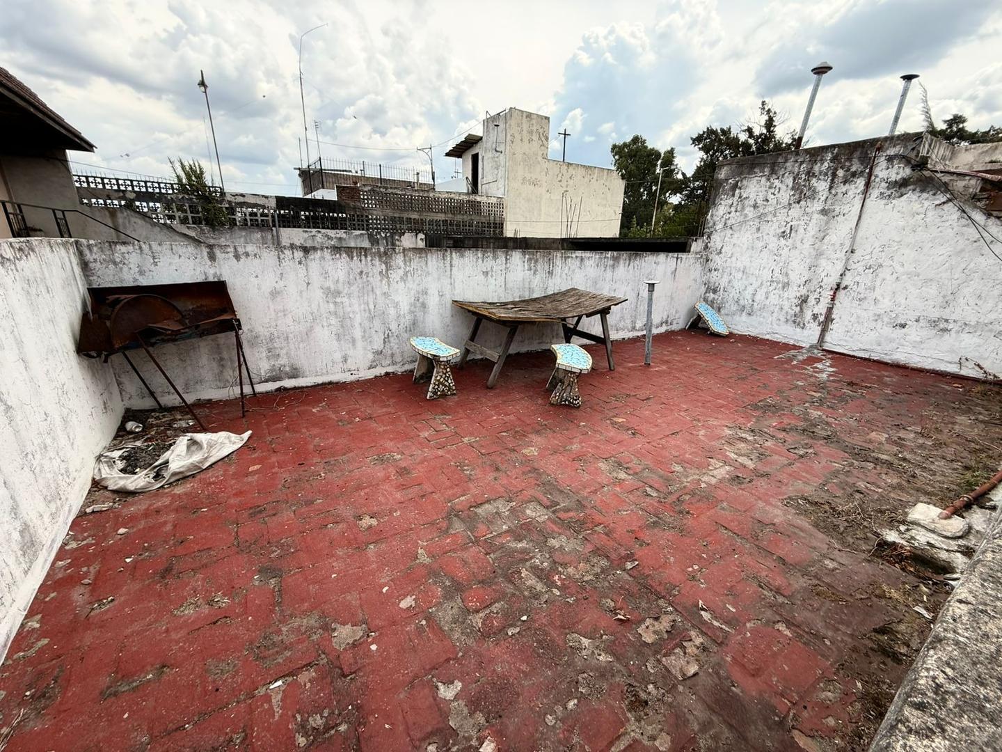 Casa en Alquiler en Castelar, $ 670.000