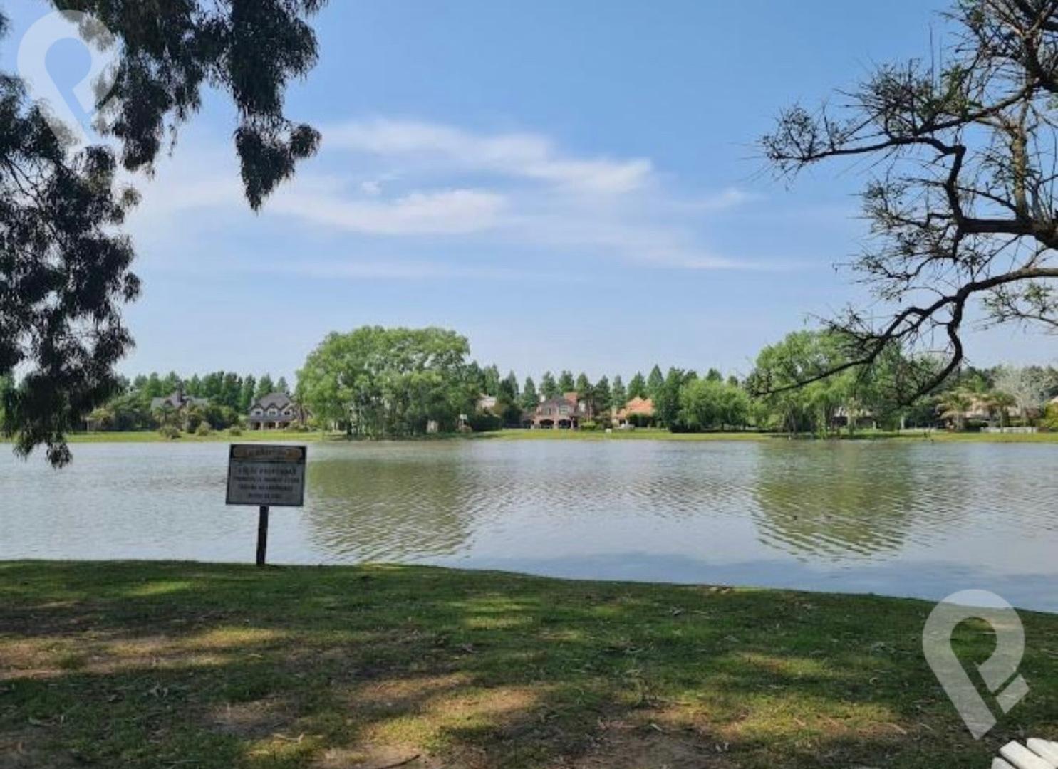 OPORTUNIDAD! Lote al Lago en El Lauquen Club de Campo