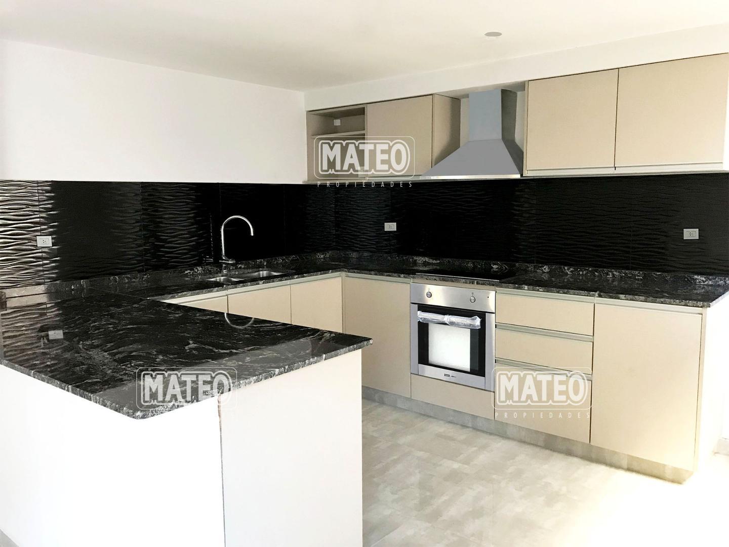 Amplio Departamento de Tres Ambientes